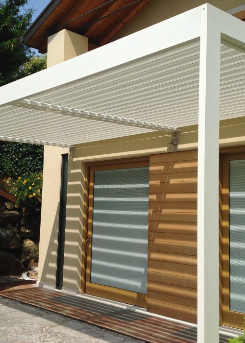 Waterproof Evolution - tettoia e sistema di copertura a lamelle orientabili