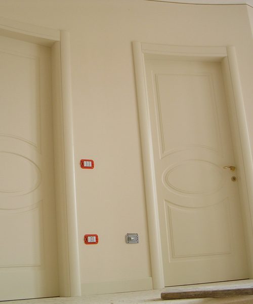 Porta in legno - Modello Ovale