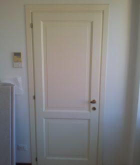 Porte interne in legno laccate a poro chiuso